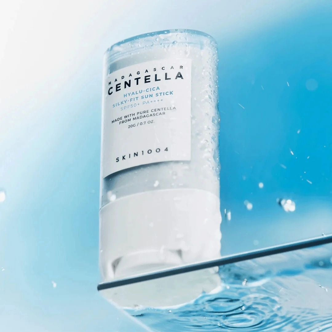 SKIN1004 – Stick solaire soyeux à la Centella Hyalu-Cica de Madagascar
